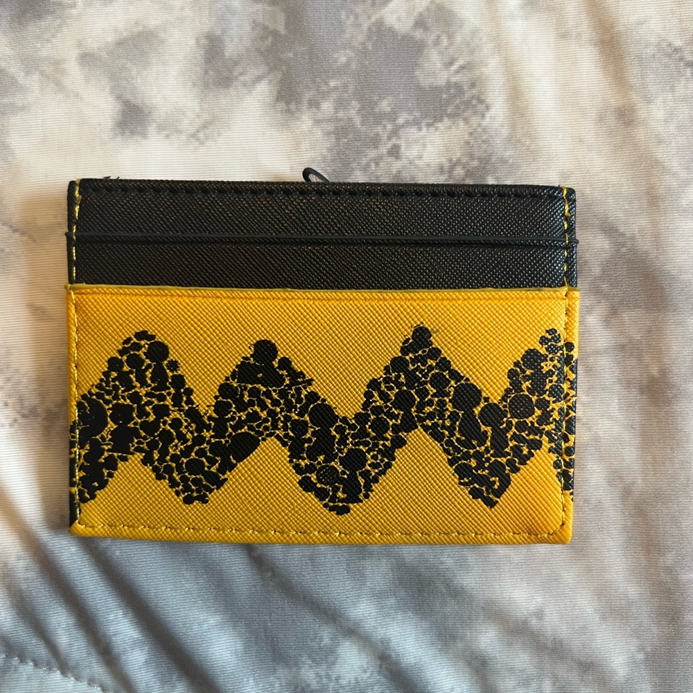 Peanuts wallet - Picture 2 of 3